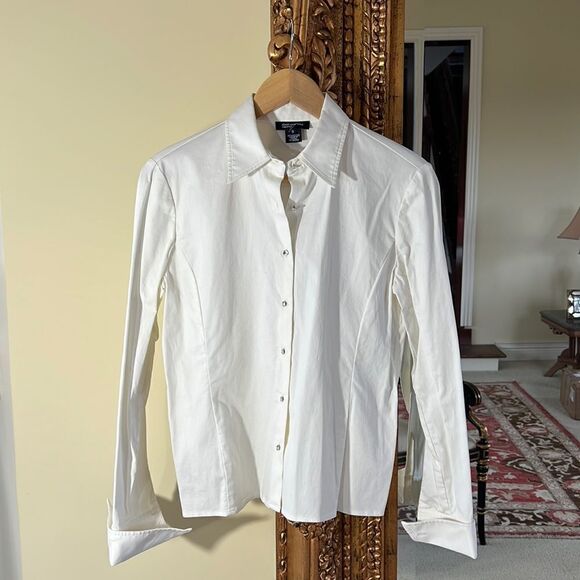 Jones New York Cotton White Dress Shirt Button up with Rhinestone Buttons Small - Picture 1 of 5